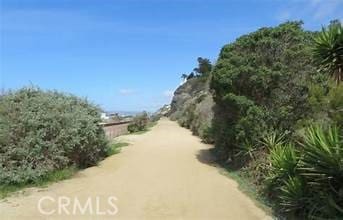309 W Avenida Valencia, San Clemente, CA 92672 - view of home's community