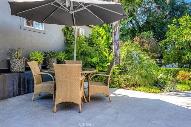 view of patio / terrace with outdoor dining space