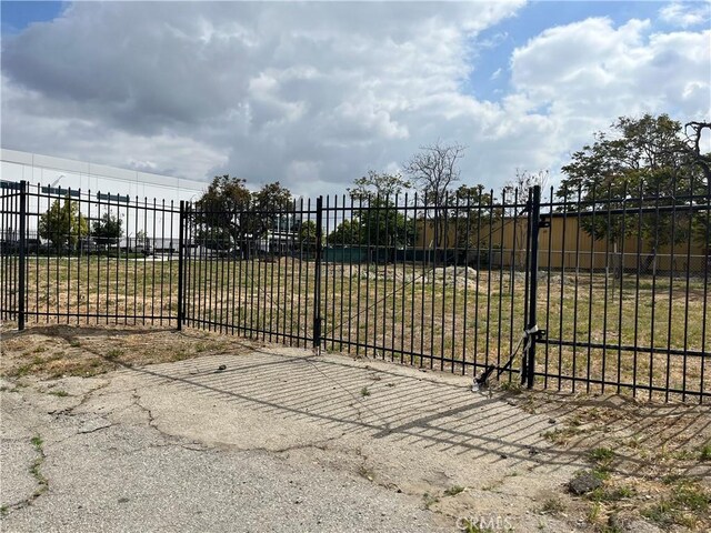 740 E California St, Ontario, CA 91761 - photo 3