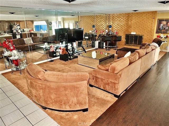 3915 Valencia Ave, San Bernardino, CA 92404 - living room with a textured ceiling