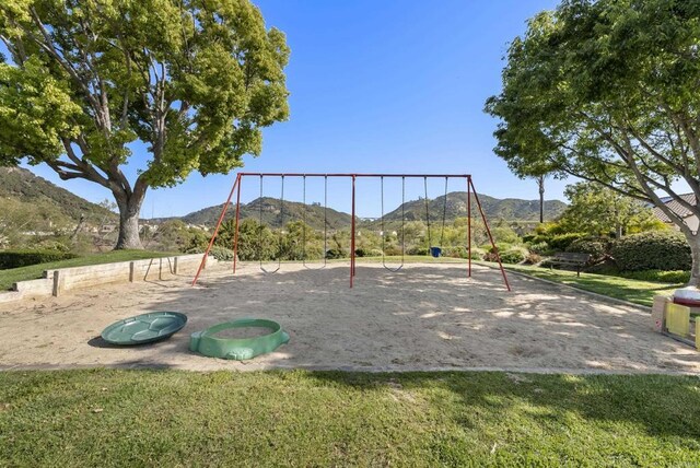 4972 Lake Shore Ct, Fallbrook, CA 92028 - community play area with a mountain view and a yard