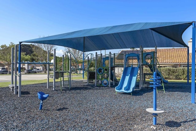 4972 Lake Shore Ct, Fallbrook, CA 92028 - view of communal playground