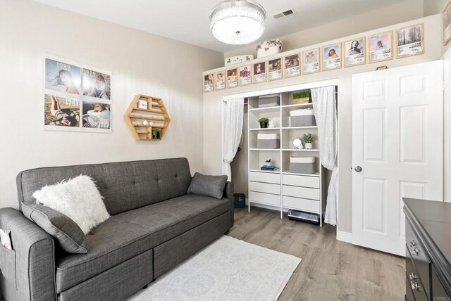 4972 Lake Shore Ct, Fallbrook, CA 92028 - living room featuring wood finished floors