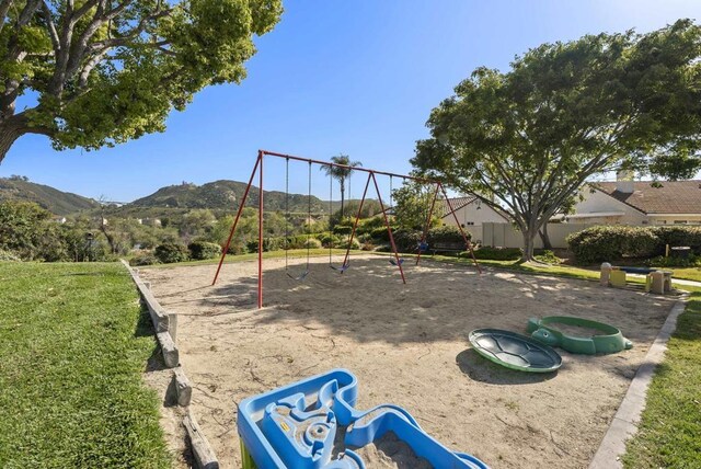 4972 Lake Shore Ct, Fallbrook, CA 92028 - communal playground featuring a mountain view