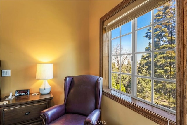 1031 Black Oaks Dr, Lake Arrowhead, CA 92352 - view of sitting room