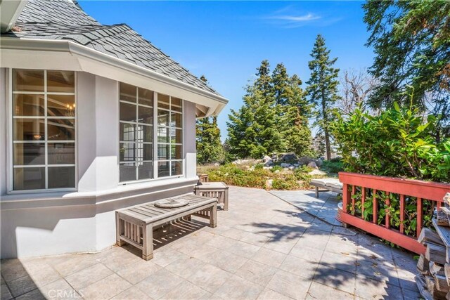 1031 Black Oaks Dr, Lake Arrowhead, CA 92352 - view of patio / terrace