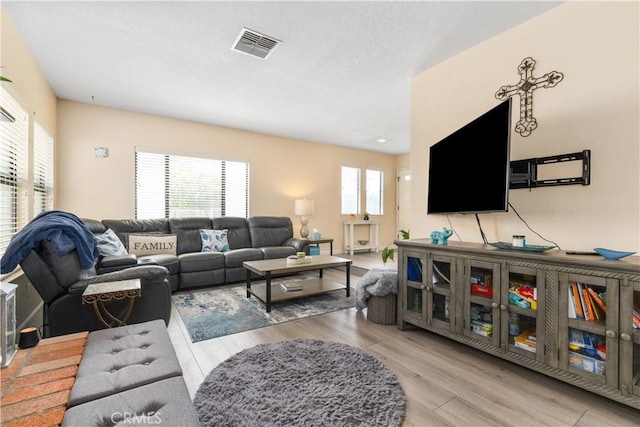 9375 Musselman Dr Unit A, Atascadero, CA 93422 - living area with visible vents and wood finished floors