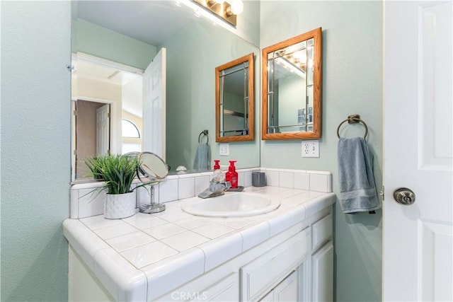 9375 Musselman Dr Unit A, Atascadero, CA 93422 - bathroom featuring vanity