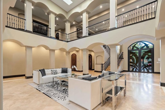 2890 Gate Fifteen Pl, Chula Vista, CA 91914 - building lobby with a towering ceiling