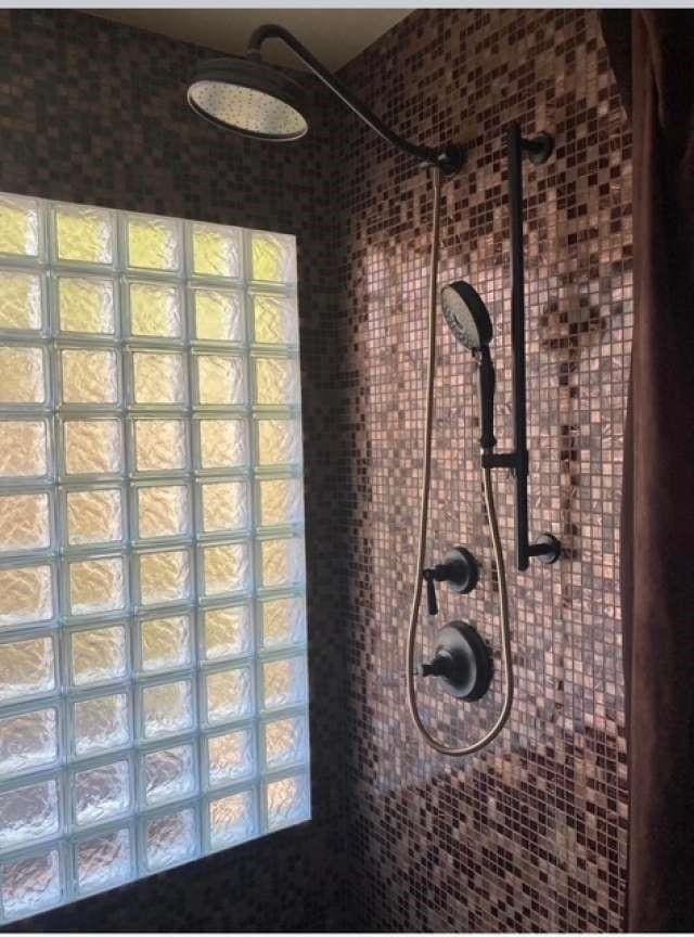 61 Paseo Esplendido, Camarillo, CA 93010 - interior details with a tile shower