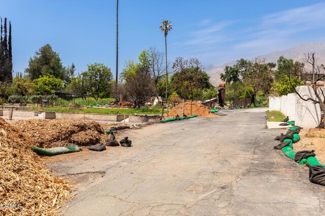 1289 E Calaveras St, Altadena, CA 91001
