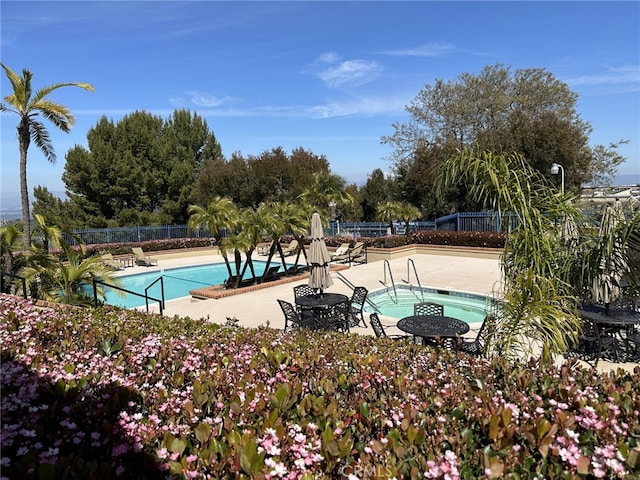 17 Marseille, Laguna Niguel, CA 92677 - pool featuring fence and a patio area