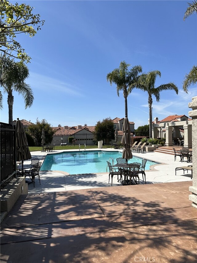 17 Marseille, Laguna Niguel, CA 92677 - pool with a patio and fence