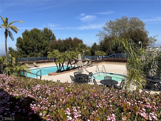 17 Marseille, Laguna Niguel, CA 92677 - pool featuring fence and a patio area