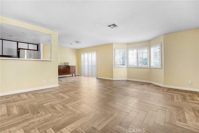 11300 Foothill Blvd Unit 97, Sylmar, CA 91342 - unfurnished room featuring baseboards