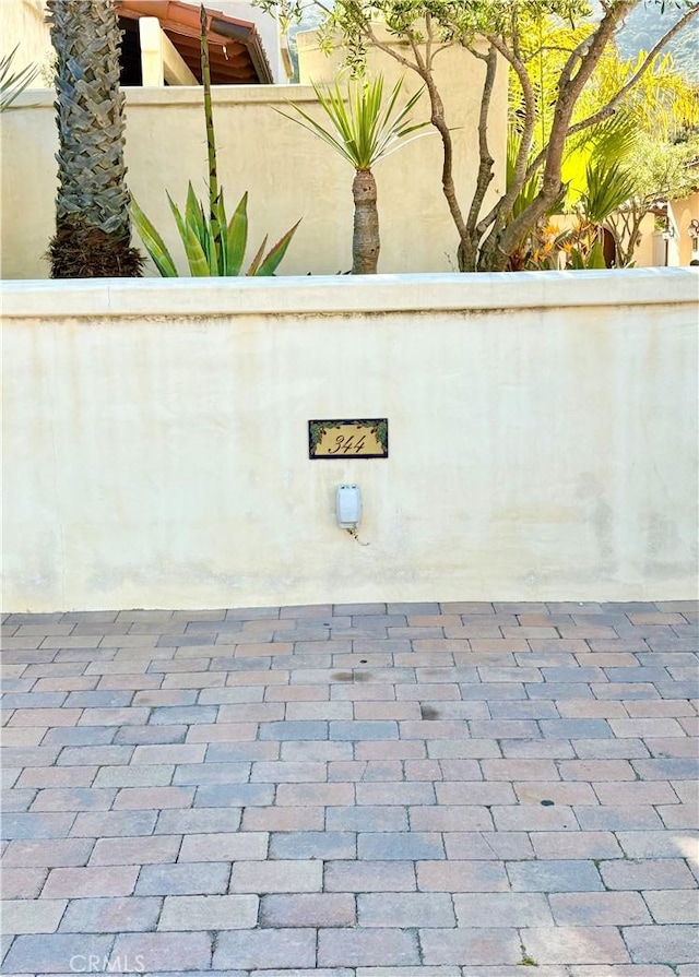 344 Triana Ln Unit 102, Avalon, CA 90704 - view of patio / terrace