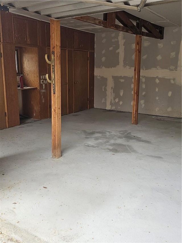 44645 Fig Ave, Lancaster, CA 93534 - view of unfinished below grade area