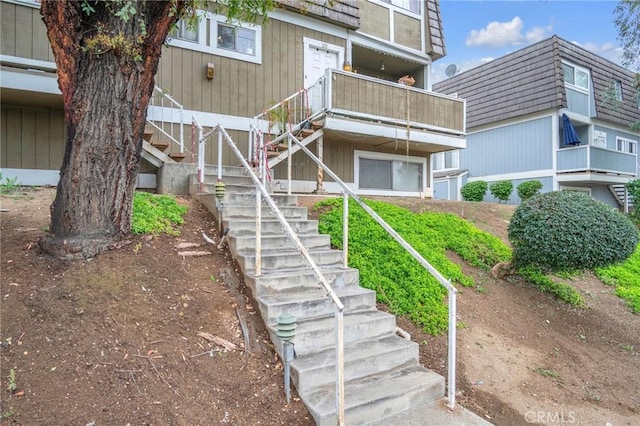 1925 Glenoaks Blvd, Unit San Fernando, CA 91340 - view of property featuring stairway