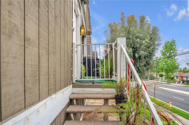 1925 Glenoaks Blvd, Unit San Fernando, CA 91340 - exterior space with crawl space