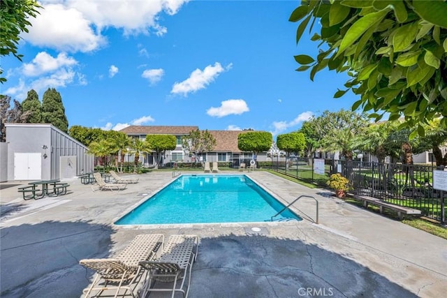 6702 Sun Dr Unit C, Huntington Beach, CA 92647 - community pool featuring fence and a patio
