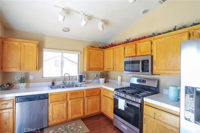 3667 Sonoma Oaks Ave, Perris, CA 92571 - kitchen featuring a sink, stainless steel appliances, and dark wood finished floors