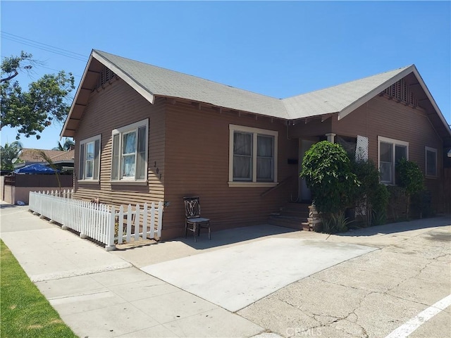 530 S Broadway, Santa Ana, CA 92701 - view of front of house with fence