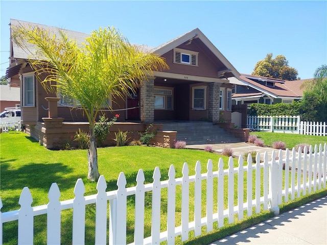 530 S Broadway, Santa Ana, CA 92701 - craftsman-style house featuring a porch