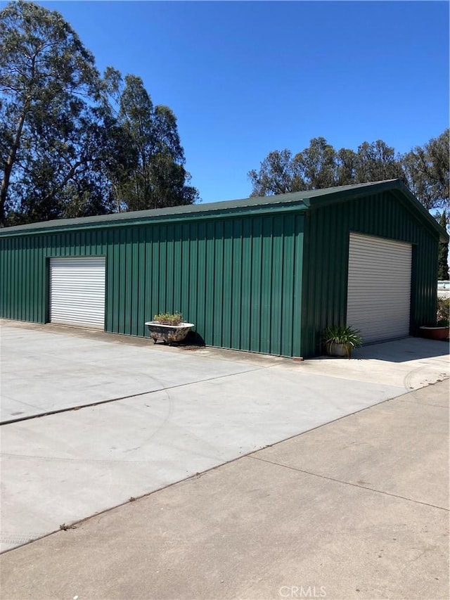 2235 Willow Rd, Arroyo Grande, CA 93420 - view of garage