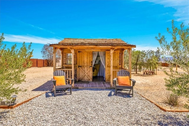 2837 Border Ave, Joshua Tree, CA 92252 - view of outdoor structure featuring a fenced backyard