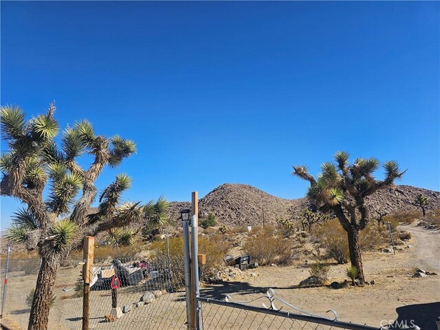 31940 Zircon Rd, Lucerne Valley, CA 92356 - view of mountain feature