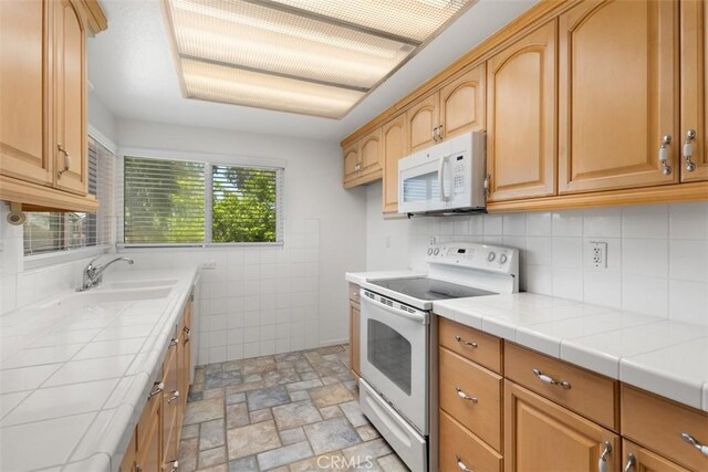 119 Rockwood, Irvine, CA 92614 - photo 6