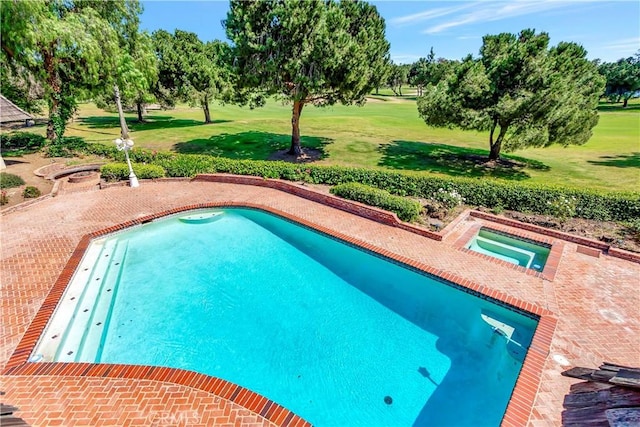 4300 Parkview Dr, Lakewood, CA 90712 - pool with a yard and a patio area