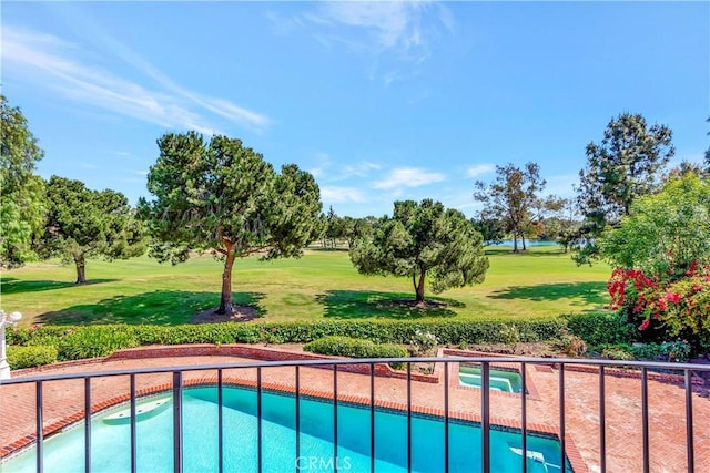 4300 Parkview Dr, Lakewood, CA 90712 - surrounding community with fence and a yard