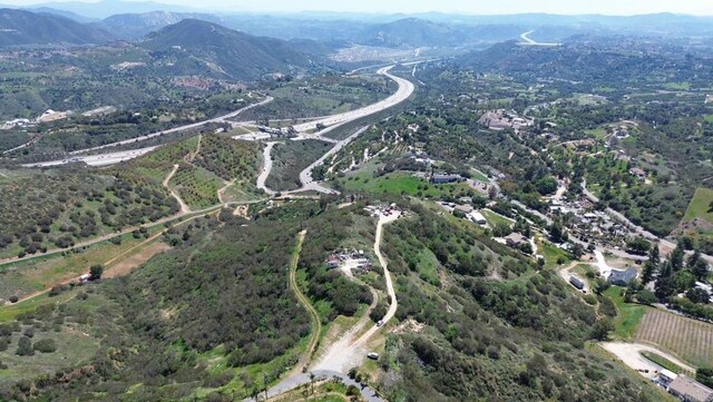 121 Avo Dr, Fallbrook, CA 92028