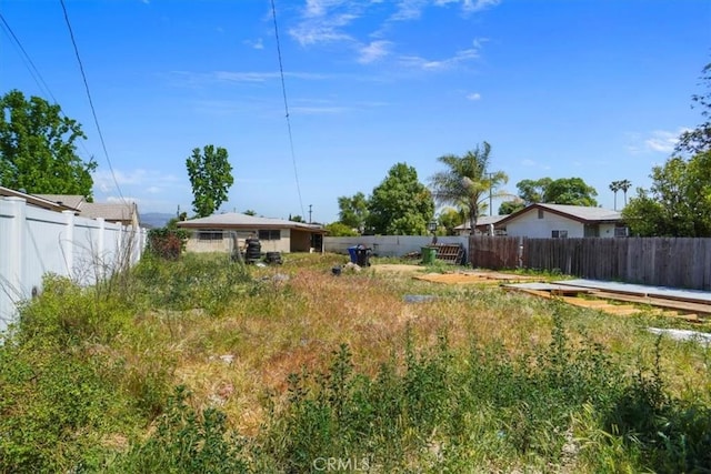 7941 Rhodes Ave, North Hollywood, CA 91605 - view of yard featuring fence