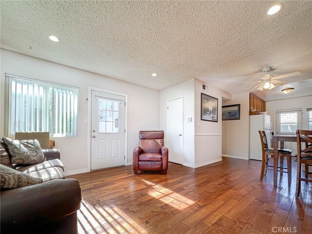 4815 Topanga Canyon Blvd, Woodland Hills, CA 91364 - photo 25