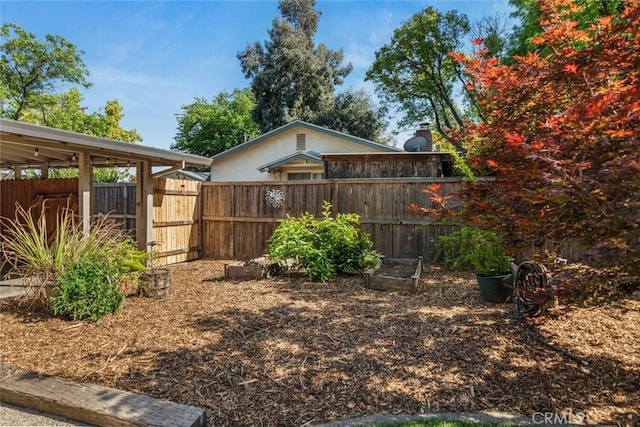 view of yard featuring fence