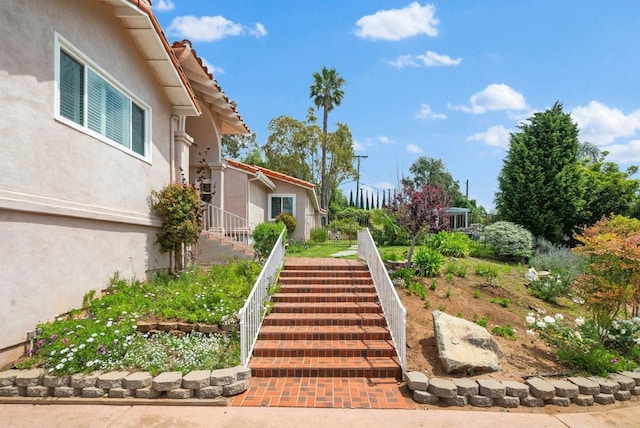 1994 Warmlands Ave, Vista, CA 92084 - surrounding community with stairway