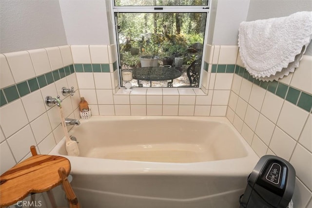 36556 Mudge Ranch Rd, Coarsegold, CA 93614 - bathroom with a garden tub
