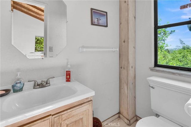 2664 Pine Ridge Rd, Bradley, CA 93426 - half bath featuring vanity and toilet