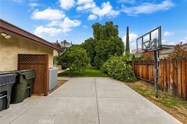 324 W S Ave, Redlands, CA 92373 - view of patio / terrace