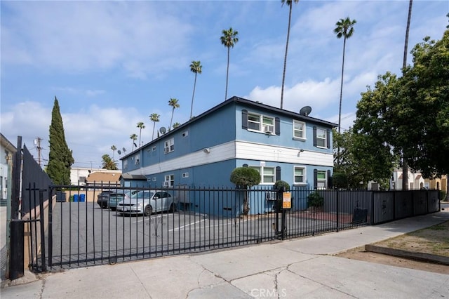 4325 Clinton St, Los Angeles, CA 90004 - view of front facade with a fenced front yard
