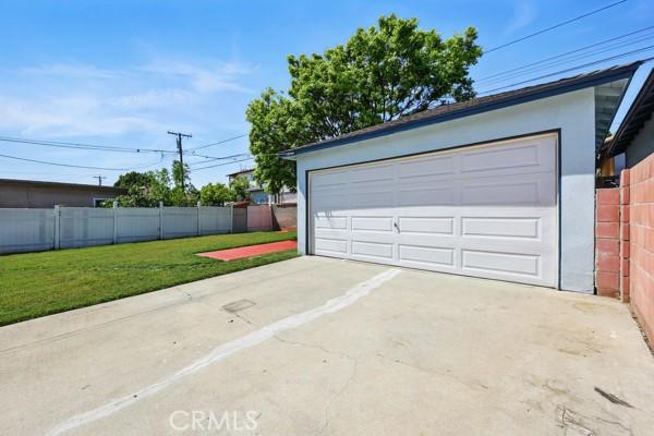 325 W Floral Dr, Monterey Park, CA 91754 - detached garage with fence