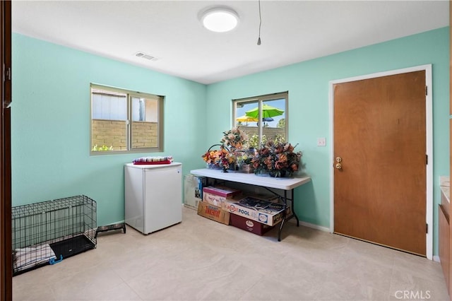 5410 Via, San Jacinto, Riverside, CA 92506 - entryway featuring baseboards