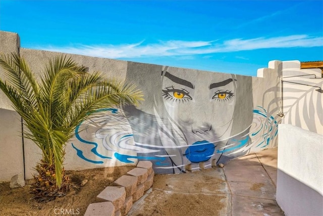 7423 Juniper Rd, Joshua Tree, CA 92252 - exterior details featuring fence