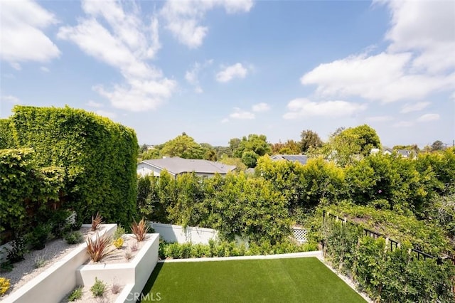 13817 Valley Vista Blvd, Sherman Oaks, CA 91423 - view of yard