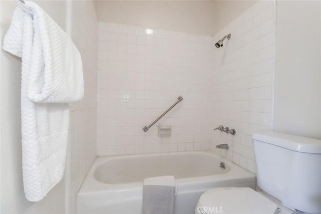 full bath with toilet and shower / bath combination