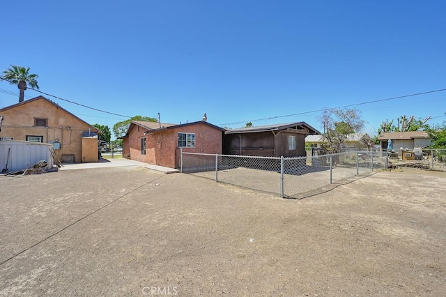 1107 B St, Brawley, CA 92227 - exterior space featuring fence