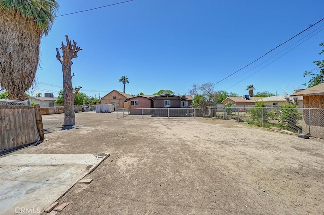 1107 B St, Brawley, CA 92227 - view of yard with fence and a residential view