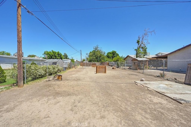 1107 B St, Brawley, CA 92227 - view of yard with fence